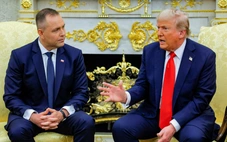 Ông Trump: Mỹ phải hủy thỏa thuận thuế với các nước và 'nghèo đi' nếu chính quyền thua kiện
