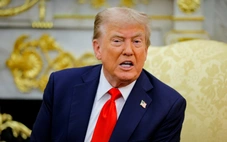 Ông Trump khẳng định mình vẫn rất khỏe mạnh giữa bão tin giả