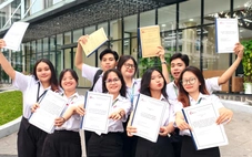 Nữ sinh ‘học thay phần của chị’ đã trở thành thủ khoa tốt nghiệp đại học