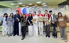 Học kỹ năng phỏng vấn, sinh viên 'vỡ oà' khi được giao lưu cùng đoàn làm phim Mưa đỏ