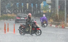 Thời tiết hôm nay 8-9: Bắc Bộ ngày nắng, đêm mưa to do bão, Nam Bộ mưa dầm