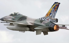 Thực hư video tiêm kích F-16 của Venezuela bay gần tàu hải quân Mỹ vào ngày 4-9?