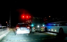 Người dân ghi hình báo cáo xe đầu kéo vượt đèn đỏ, tài xế nhận phạt 19 triệu đồng