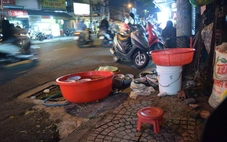Đũa có mùi mốc, vật dụng còn chất tẩy rửa, cần mạnh tay với hàng quán mất an toàn vệ sinh thực phẩm