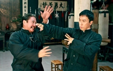 Hồng Kim Bảo luyện võ gì mà từng giao đấu cả Lý Tiểu Long?