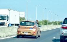 Tập lái xe trên cao tốc, trung tâm dạy lái xe có sai luật?