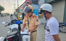 Nam thợ hồ đi nhậu ngày Tết dương lịch 2026, 'giật mình' khi nghe mức phạt nồng độ cồn kịch khung