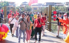 Hội An dành nghi thức đặc biệt chào đón đoàn khách 'xông đất' năm mới 2026