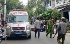 Bắt nghi phạm đâm chết người tình của mẹ ruột