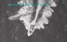 Mỹ dùng 'máy bay giả dân sự' tấn công tàu nghi buôn ma túy?