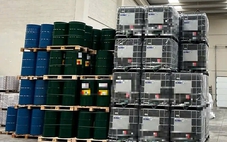 Loạt container hóa chất... mắc kẹt vì luật có hiệu lực nhưng thiếu văn bản hướng dẫn