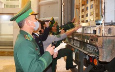 Căng mình chống buôn lậu qua cửa khẩu dịp cuối năm