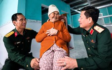 Quân đoàn 34 bàn giao 80 căn nhà cho dân trong 'Chiến dịch Quang Trung'