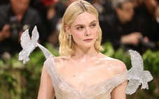 Elle Fanning: Ngôi sao Hollywood cổ điển lạc vào thế kỷ 21