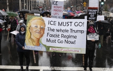 Ảnh tuyển người biểu tình chống Tổng thống Trump lan truyền rầm rộ, sự thật là gì?