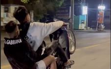 Cảnh sát giao thông làm việc với nhóm trẻ chạy xe bốc đầu, lạng lách ở Lâm Đồng