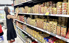 Thị trường đồ hộp 'nín thở' mùa Tết