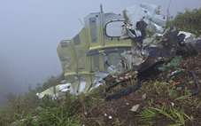 Indonesia tìm thấy xác máy bay mất tích nhưng chưa thấy người