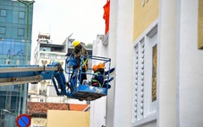 Chợ Bến Thành, đường Nguyễn Huệ… bắt đầu 'thay áo mới', sẽ xong trước 23 tháng chạp