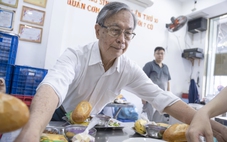 GS.TS Lê Ngọc Thạch: 'Khi không còn tiền, tui vẫn góp sức'