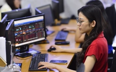 Chứng khoán tuần mới: VN-Index đi về đâu sau tuần lập đỉnh kỷ lục?