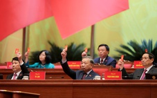 Đại hội XIV bầu đoàn chủ tịch gồm 16 ủy viên Bộ Chính trị, 1.586 đại biểu đủ tư cách dự Đại hội