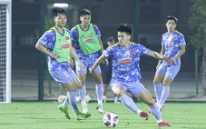 Thanh Nhàn chạy đua với chấn thương ở U23 Việt Nam