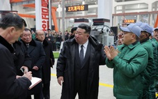 Ông Kim Jong Un cách chức Phó thủ tướng ngay tại nhà máy vì thiếu trách nhiệm