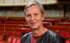 Pháp siết chặt kiểm soát nội dung của các nhân vật có ảnh hưởng trên mạng xã hội