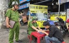 Công an TP.HCM quyết lập lại trật tự lòng lề đường, lấy lại không gian cho người đi bộ