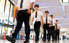 Cựu tiếp viên hàng không giả danh phi công để bay miễn phí hàng trăm chuyến