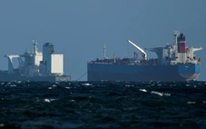 Hai tàu chở dầu Venezuela bị Mỹ bắt giữ bất ngờ xuất hiện gần Puerto Rico