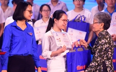 Trở về cùng xây dựng quê hương - Kỳ 8: Cầu nối những tấm lòng thiện nguyện vì đồng bào