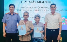 Người đàn ông 66 tuổi được cấp lại giấy khai sinh sau nhiều năm thất lạc