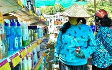 200 tấn hàng bình ổn vượt biển phục vụ dân đảo sắm Tết