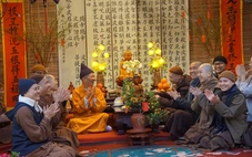 Tăng, ni sinh diễn văn nghệ, thi đấu thể thao, dựng trại kính mừng ngày Đức Phật thành đạo