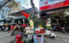 Điều gì khiến việc xử lý lấn chiếm vỉa hè ở Buôn Ma Thuột không được xử lý dứt điểm?