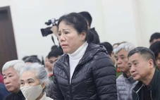 Cựu giám đốc bệnh viện khăng khăng 'chỉ nhận quà' nhưng số tiền lên đến 10 tỉ