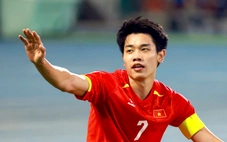 Đình Bắc thất thế trước cầu thủ Trung Quốc trong 2 cuộc bình chọn, do cổ động viên 'tỉ dân' áp đảo