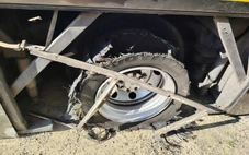 CSGT cảnh báo tai nạn do nổ lốp khi chạy trên cao tốc dịp cận Tết Nguyên đán 2026