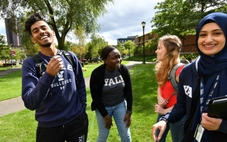 Mỹ: nhiều đại học danh tiếng miễn học phí cho sinh viên gia đình thu nhập thấp