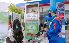 "Thả nổi" giá xăng dầu: Người tiêu dùng có được hưởng lợi?