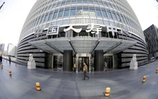 'Chỉ có bằng cử nhân mà đòi nghỉ cuối tuần': Nhà tuyển dụng Trung Quốc gây phẫn nộ