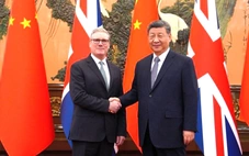 Ông Trump đẩy đồng minh xích gần Trung Quốc