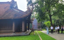 Tạm đình chỉ hướng dẫn viên tại khu di tích Lam Kinh