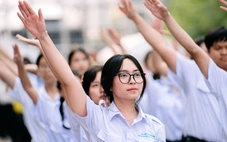 2.000 sinh viên TP.HCM đồng diễn 'khát vọng vươn mình'