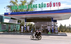 Người đi xe máy chuyển khoản, cây xăng ở Lâm Đồng từ chối