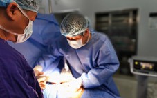 Bệnh nhân 88 tuổi ung thư dạ dày hồi phục ngoạn mục sau phẫu thuật tại Vinmec Nha Trang