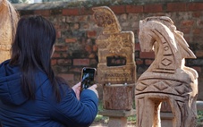 Không bao giờ tìm thấy hai bức tượng dân gian Tây Nguyên giống nhau