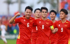 U23 Việt Nam - U23 Kyrgyzstan (hiệp 1) 1-0: Văn Khang mở tỉ số trên chấm phạt đền